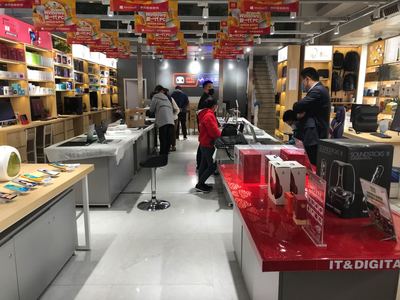 助力城市經濟活力復蘇 全國多地京東電腦數碼專賣店恢復營業，電子產品銷售回暖